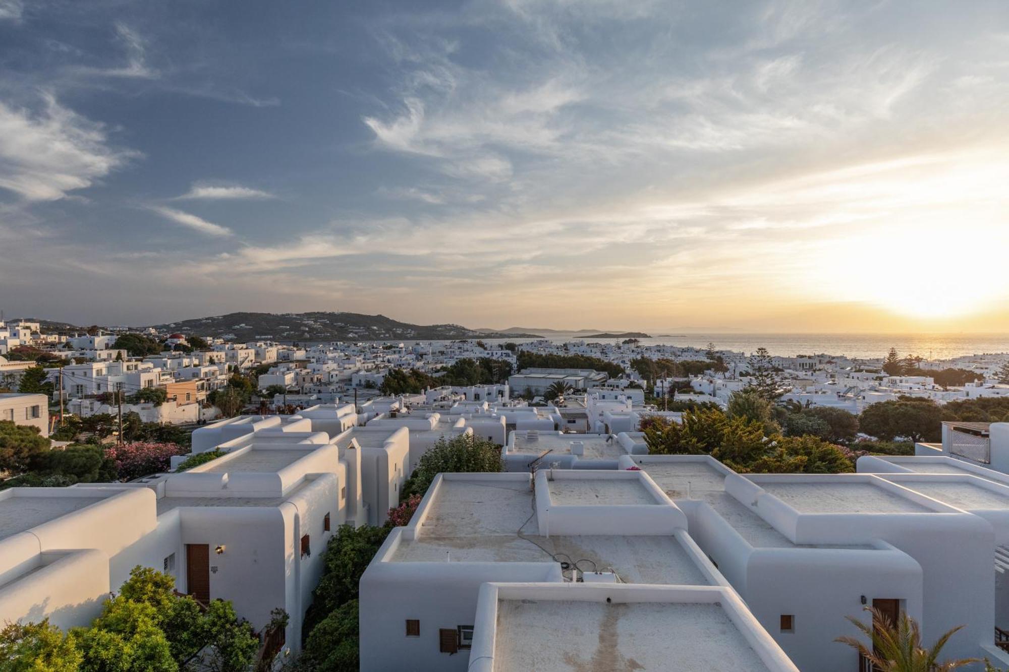 Callisti With Pool View And Calypso Upper Floor With Sea View Апартаменты Mykonos Town