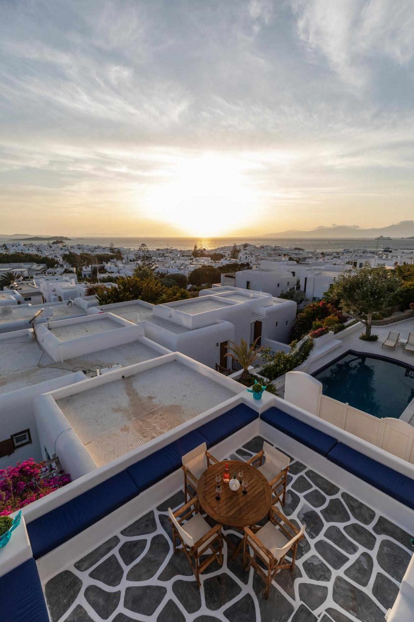 Callisti With Pool View And Calypso Upper Floor With Sea View *