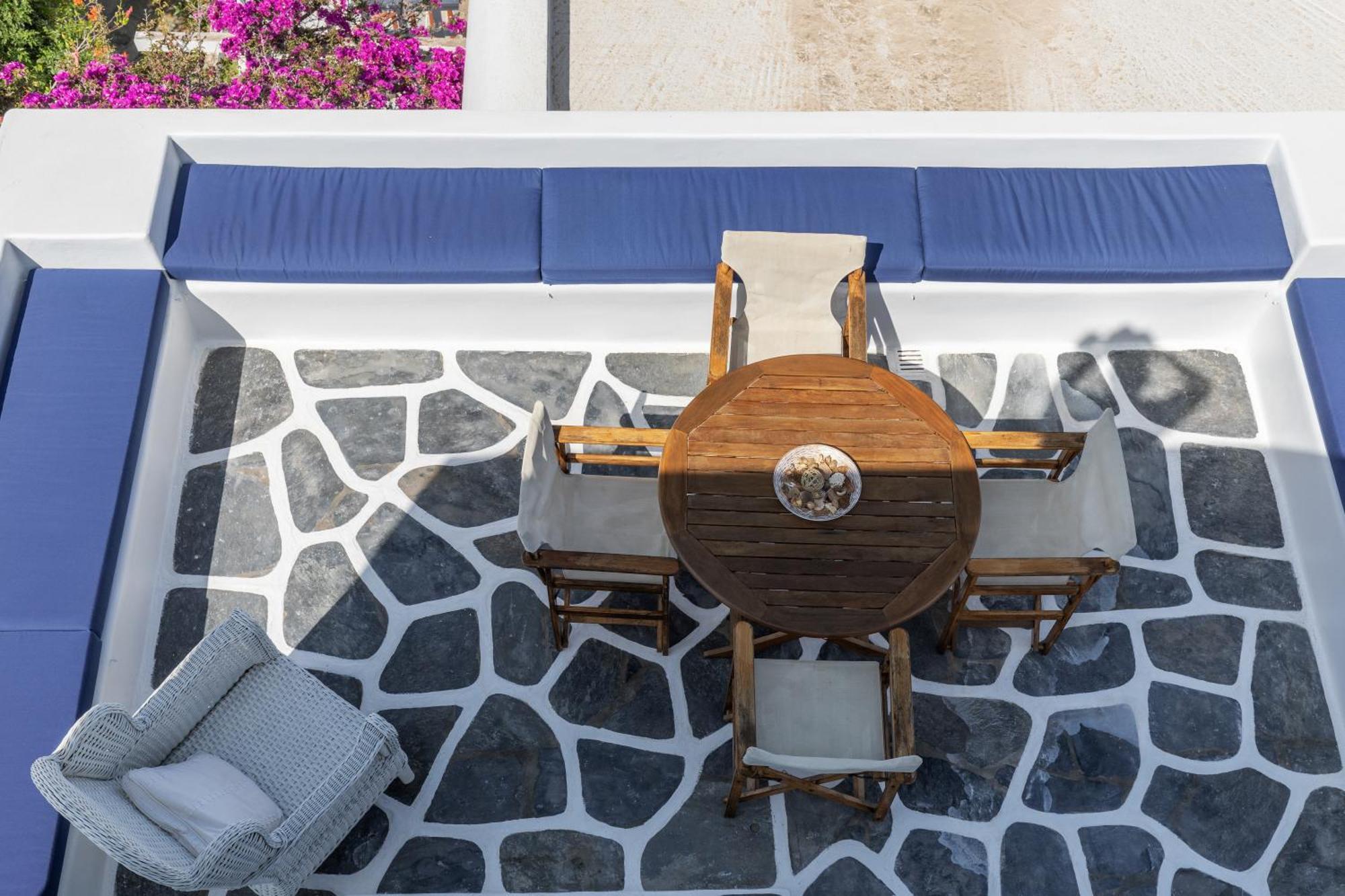 Callisti With Pool View And Calypso Upper Floor With Sea View Mykonos Town